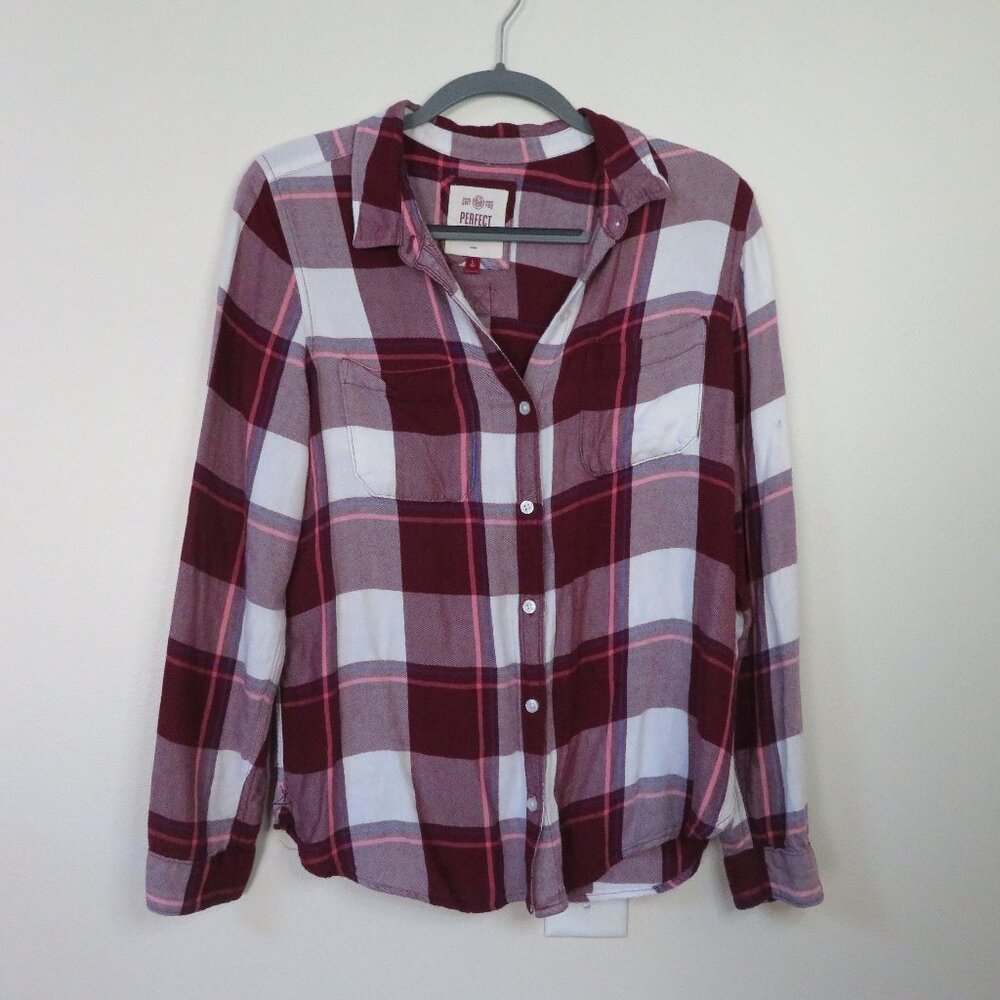 SO Perfect Fit Red and White Flannel Junior's Large